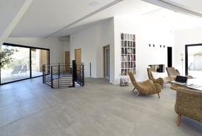 HENRI - Villa Mistral